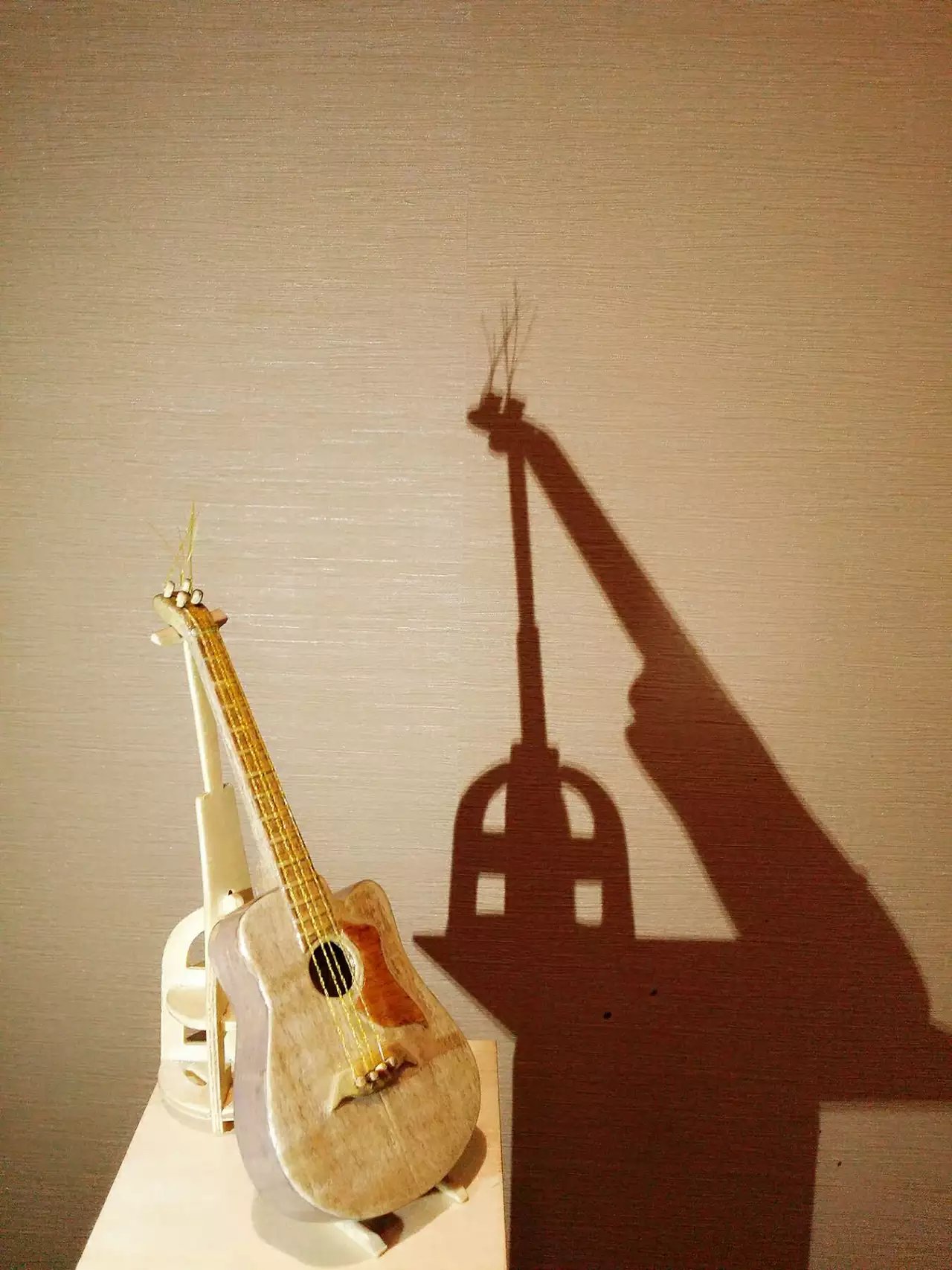 只用三步就可以学会的吉他教程,教你5分钟制作一把小刀