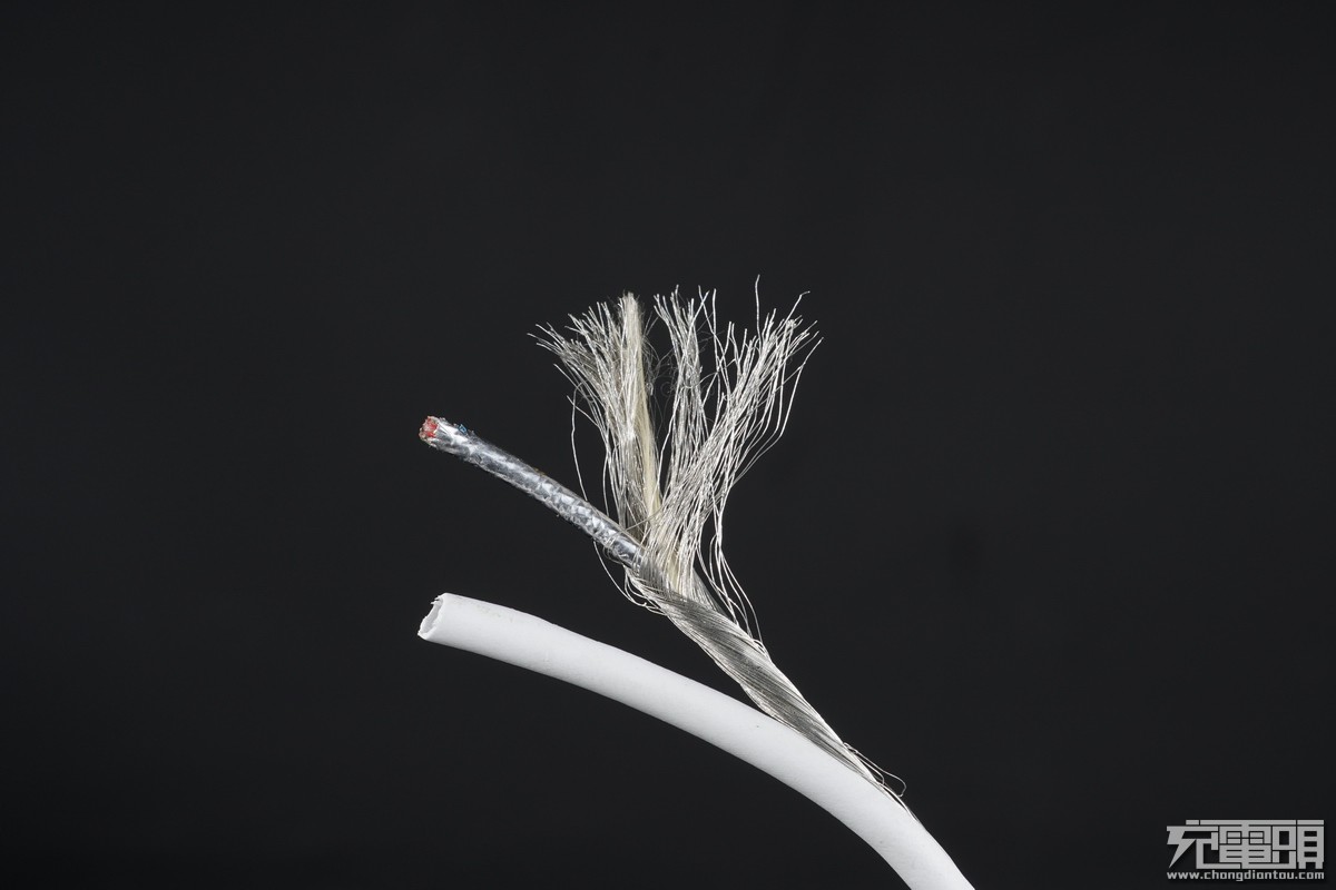 苹果数据线为什么这么贵,苹果所有数据线集合