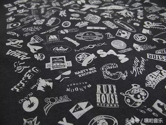 嘿哟黑胶唱机操作步骤,嘿呦黑胶唱片机安装