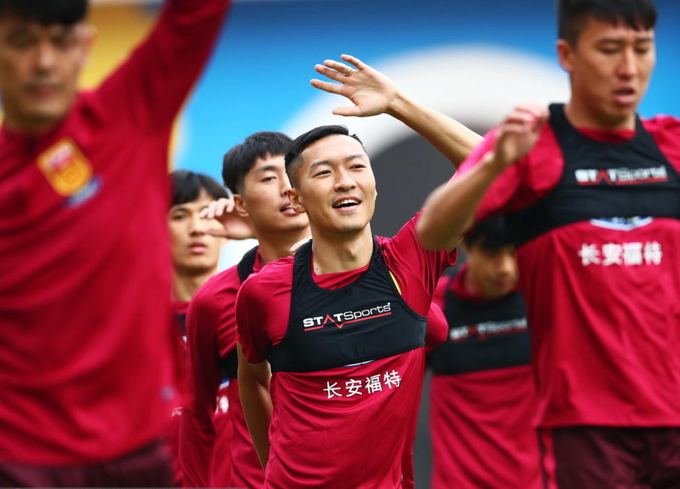 郑智球衣国足,悲哀足球