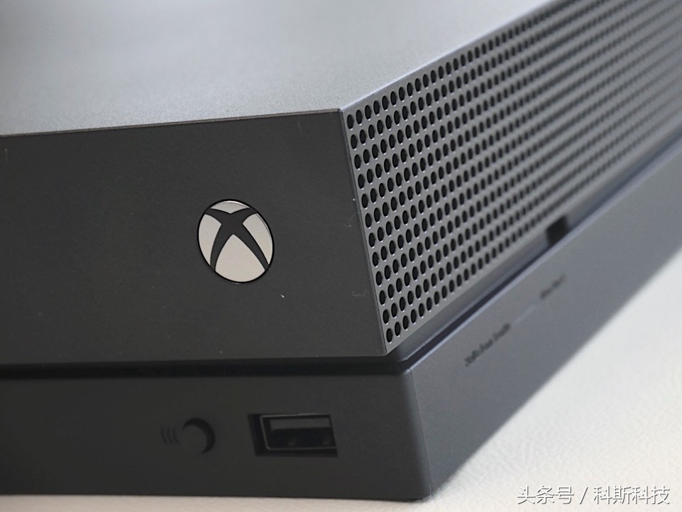 xboxonex主机测评,xboxonex游戏机开箱测评