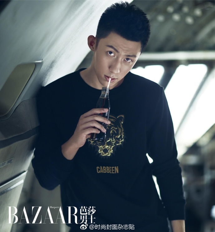 黄景瑜西装时尚芭莎晚宴,黄景瑜西装芭莎