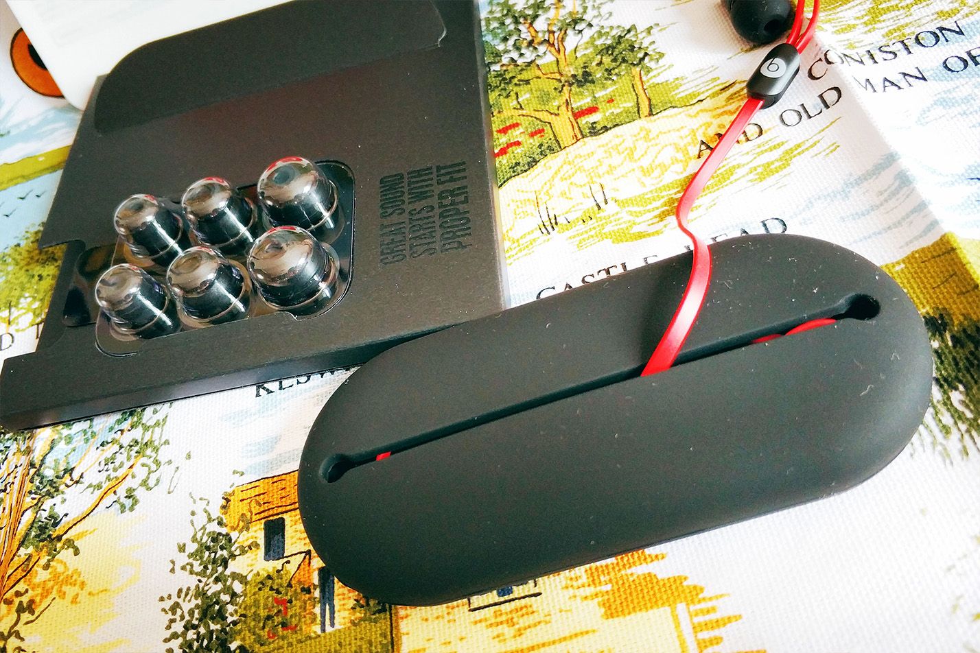 beatsurbeats2.0耳机测试,beatsurbeats2.0适合吃鸡吗