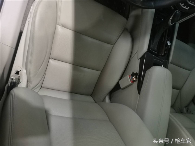 买车看价格还是看配置,买车也看性价比