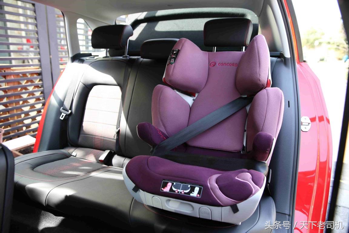 为了幼儿安全安装软件,为儿童安装安全座椅