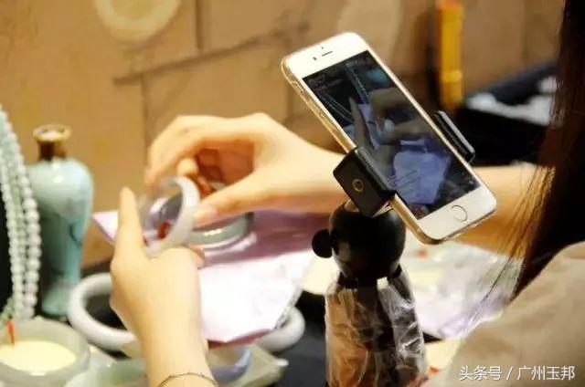 玉器街「直播」卖玉，一天销售额超百万背后的秘密