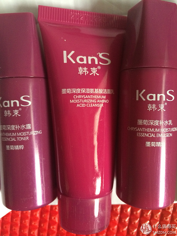 韩束巨补水套装测评,韩束净透淡斑焕白礼盒五件套