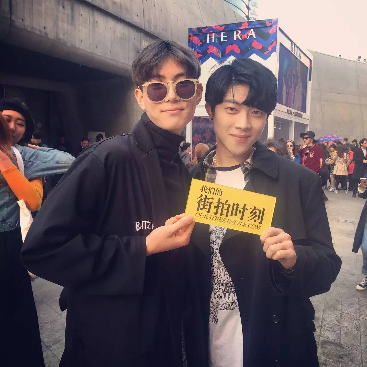 韩国街拍高清时装秀,韩国时装周街拍情侣