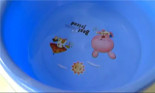 处理鞋子发黄的方法,牛津布鞋子发黄清洗方法