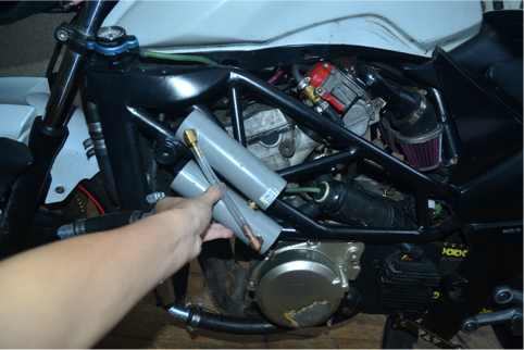 自制摩托车水箱罩,自制摩托车水箱支架