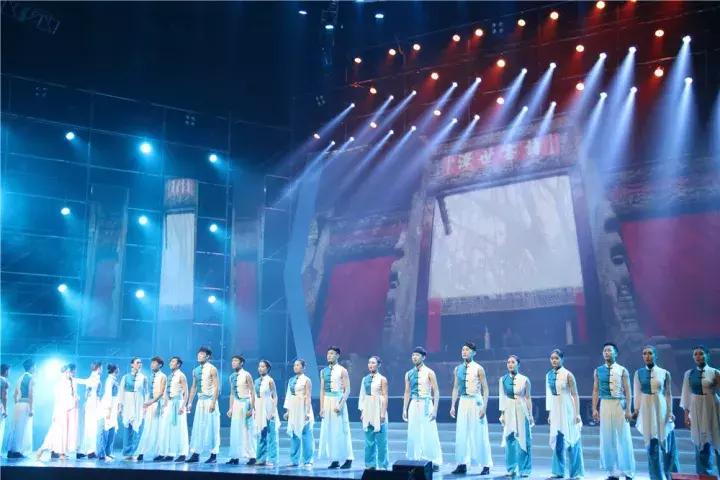 来自世界各地的近千名番禺乡亲代表共聚首,见证番禺大变化!