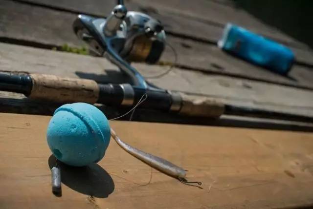 钓友福利打窝必备,钓鱼神器新型仿生鱼饵能钓一年