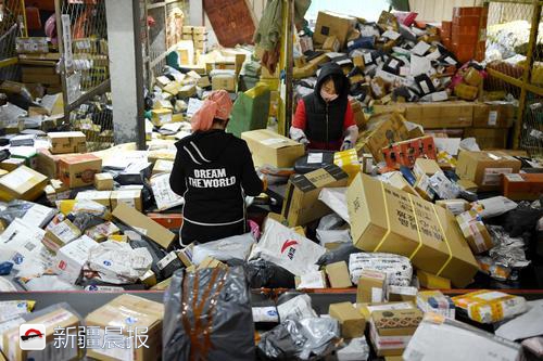 双十一迎来快递高峰乌鲁木齐市,双十一快递上门寄件