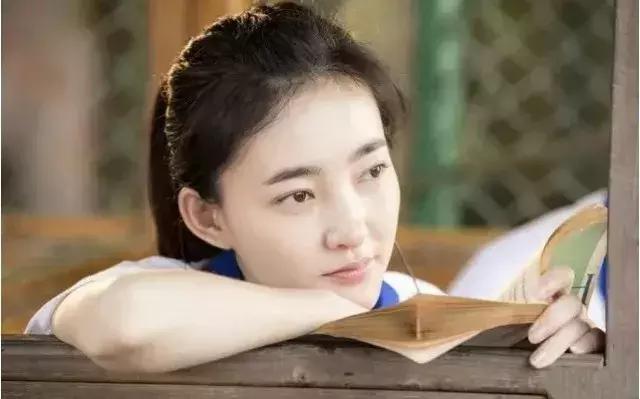 孙怡素颜被吐槽没有董子健白 (李沁的素颜和孙怡的素颜)