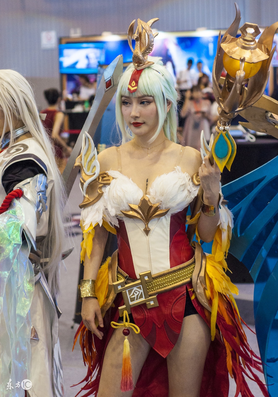 王者荣耀女生撞英雄,王者荣耀三大女英雄互怼