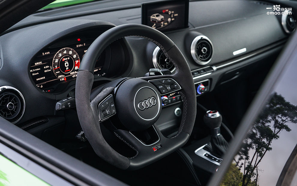 2024款奥迪rs3驾驶感受,奥迪rs3很理想的座驾整体造型协调