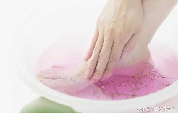 宫寒中医专家讲解,宫寒在这几个地方可以看出