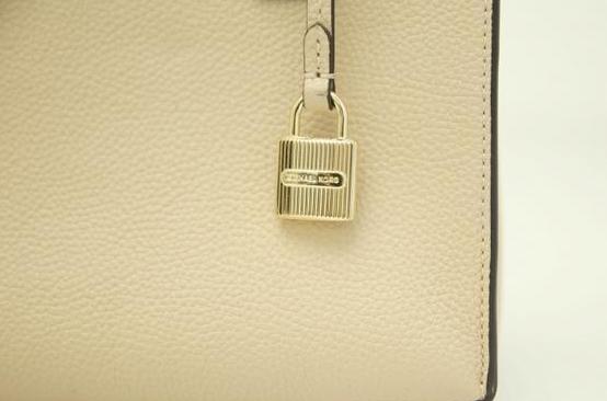 杨幂mk黑包包,杨幂mk包推荐