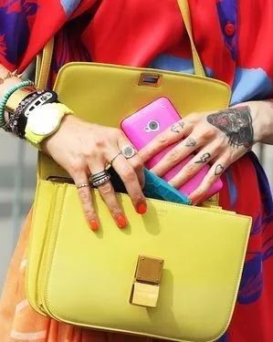 月薪5000的我是怎么存钱买房的,月入多少穿得起celine