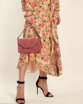 由美妆界红到时装界！10个冬日人气干燥玫瑰手袋