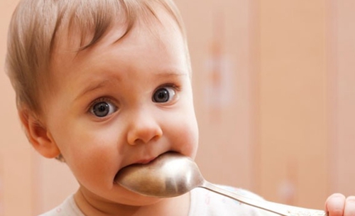 孩子吃很多还是吃不饱怎么办,孩子在幼儿园吃不饱解决视频