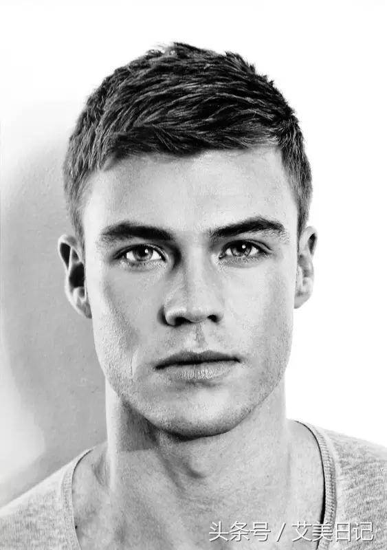 男孩子细长的脸型剪什么样的发型,什么脸型适合齐刘海怎么剪最好看