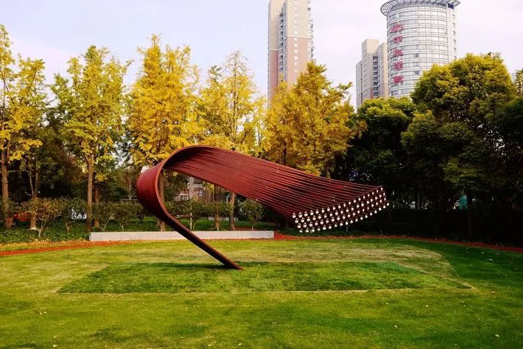 上海哪个地铁站去景点方便,上海免费景点及地铁路线