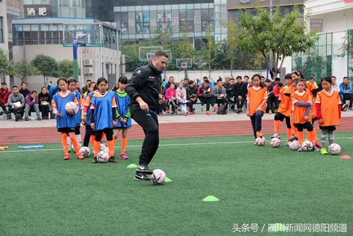 赫山举行校园足球教师专项培训班,全国青少年校园足球骨干教师培训