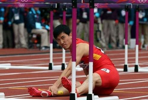 看完郭艾伦的手、詹姆斯的脚、刘翔的跟腱，大家就知道何为伟大了