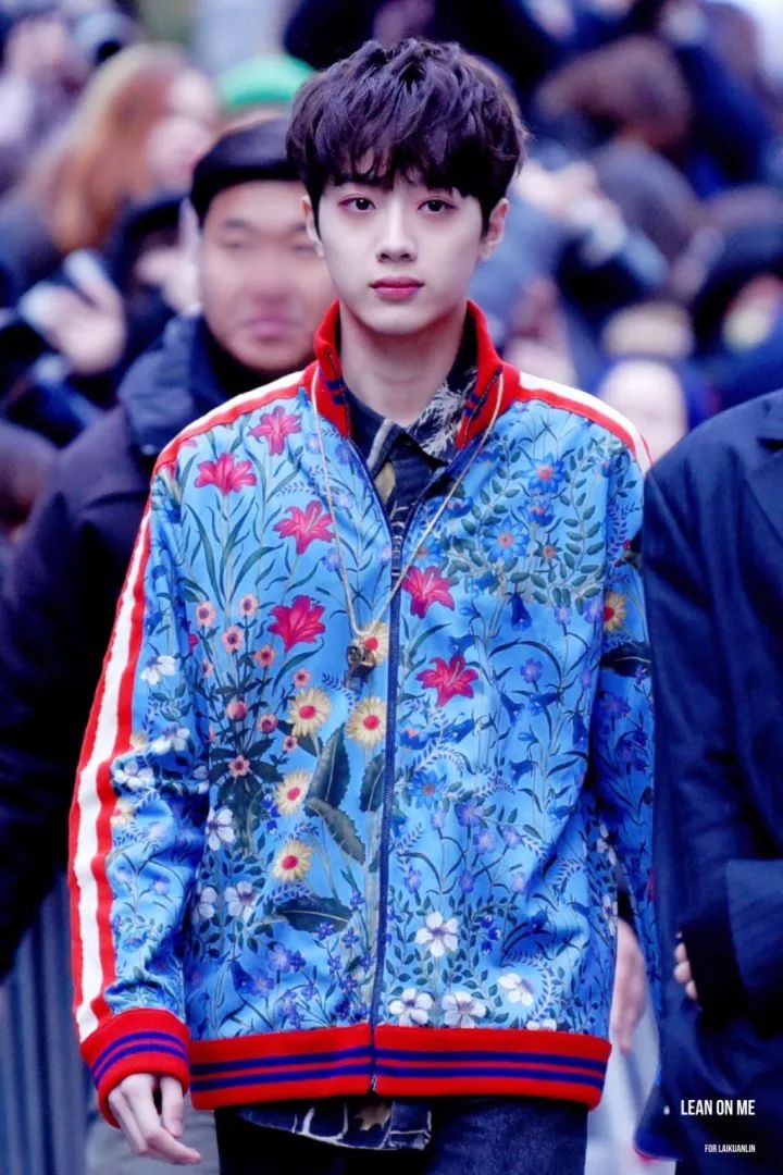 本周TA最潮｜水晶雪莉一酷一美防弹茶蛋*服私**完美碾压