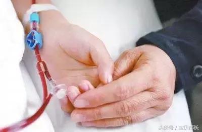 打点滴时空气进了血管多少有危险,打点滴时空气进了血管会死吗