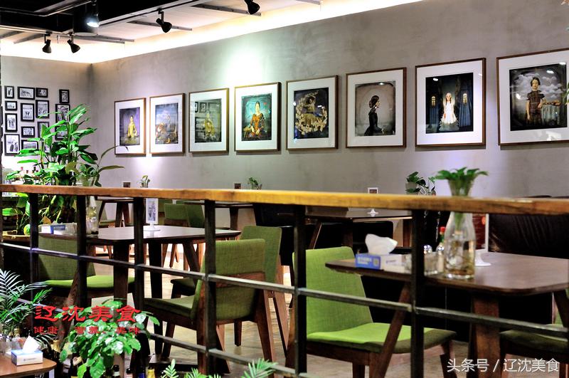 这家西餐厅融合欧美风味与中西风味，披萨永远比别人家多一块