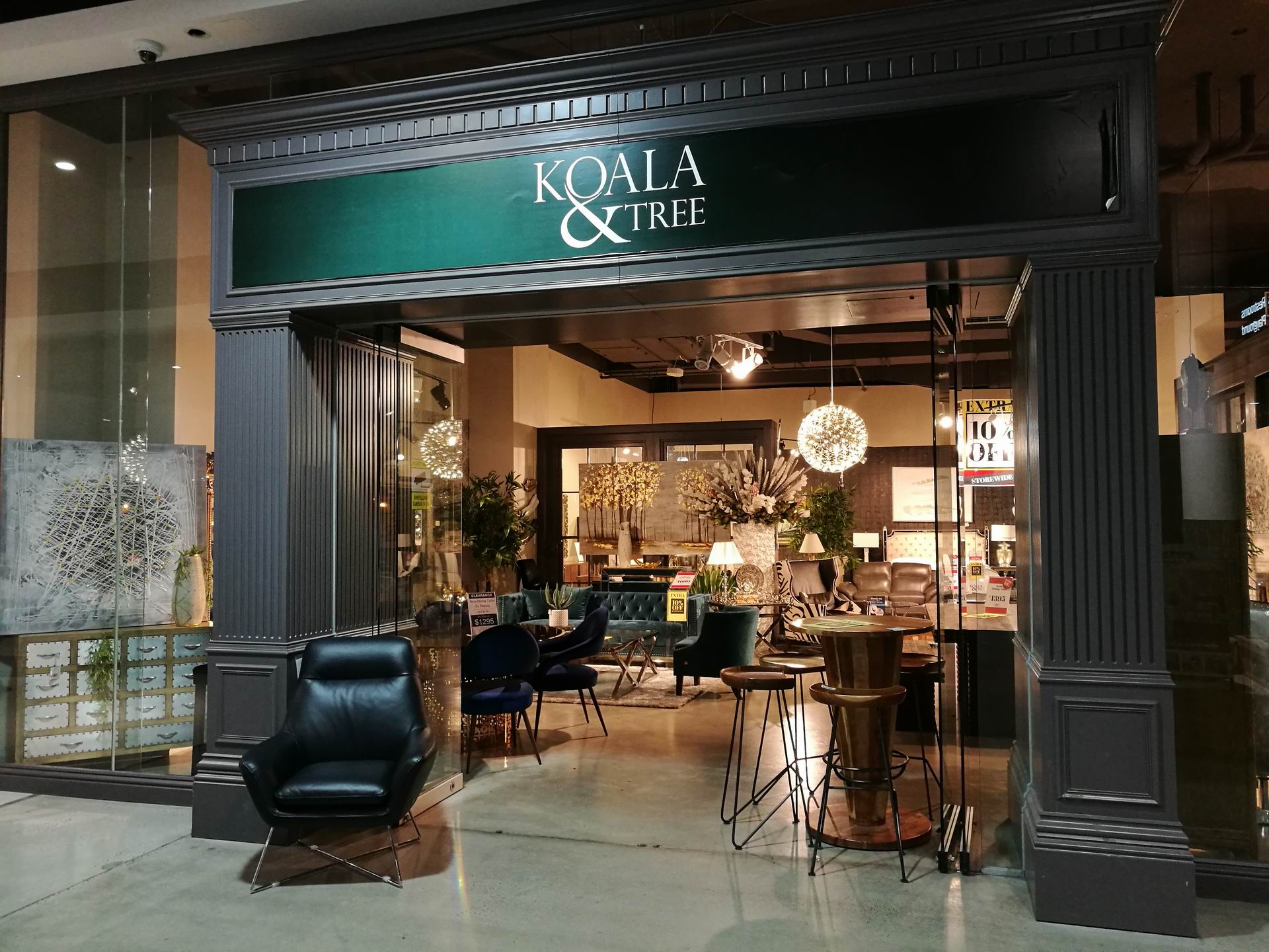 开在墨尔本市区黄金地段的奥特莱斯