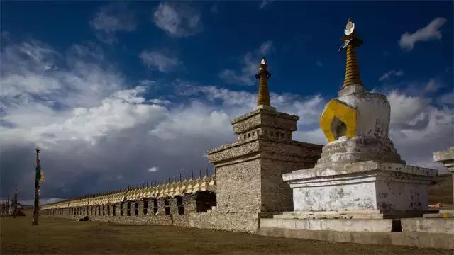 巴格玛尼墙到石渠多少公里,世界之最古城墙长城