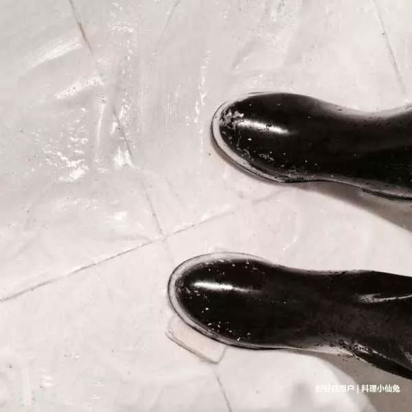 油烟机十几年没洗也没事,油烟机顽固油渍热水泡有用吗