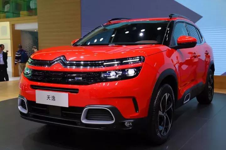 车尾挂着4个8,方向盘跟赛车一样,15万起搞得大众很羞涩!