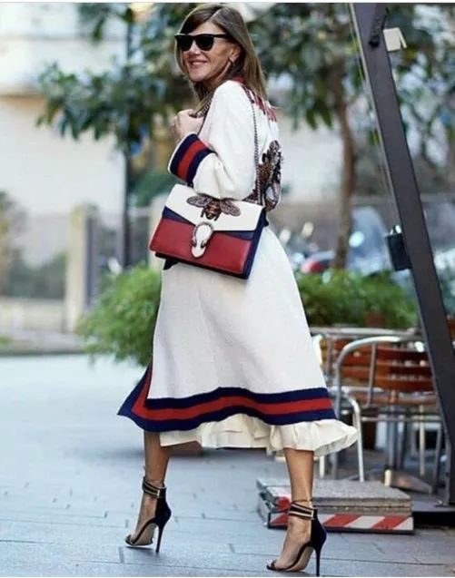 这只包包冲我做了一个鬼脸，我忍不住……