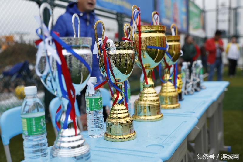 “莲”场好戏针“峰”相对!连城2017“美丽莲峰”杯足球赛闭幕