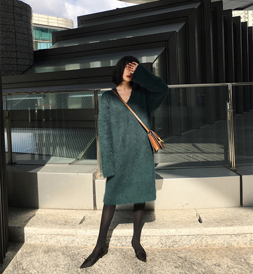 北极绒毛衣穿搭,白色貂绒毛衣搭配冬季