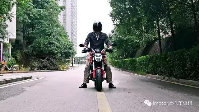 银钢小怪兽150试驾,17款银钢小怪兽150参数