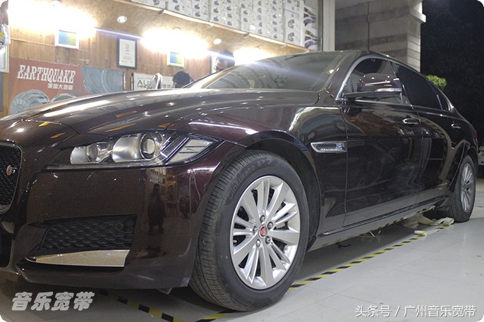 捷豹xj门板异响,捷豹xj门板喇叭发出滴滴声音