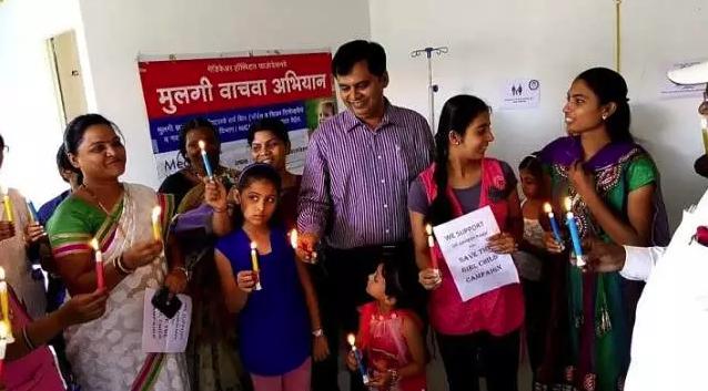 为保护孩子惨遭欺负,为了孩子甘愿被人欺负