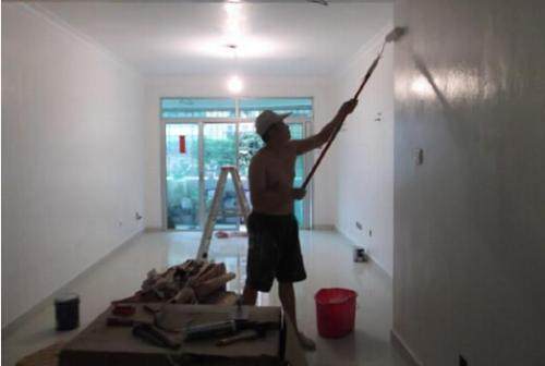 喷漆和刷漆效果有什么区别,喷漆和刷漆哪个更省钱