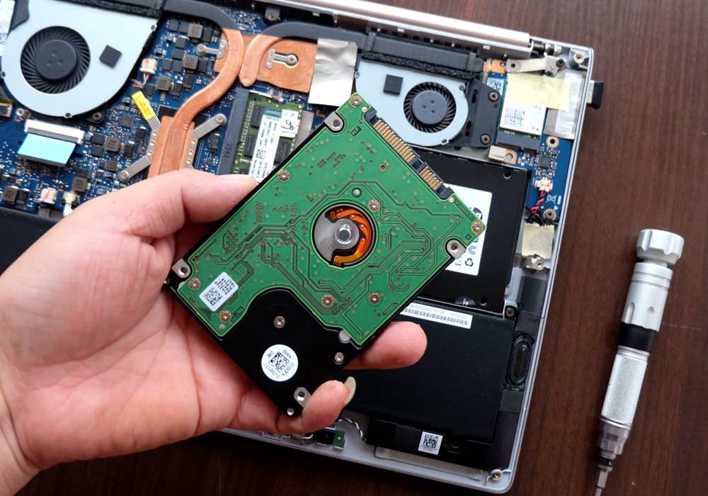 老笔记本换固态硬盘教程视频,换固态硬盘教程台式