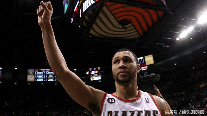 罗伊—未能接班科比的“黄曼巴”,双腿都失去半月板却仍在飞翔