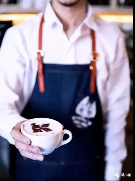 Gucci咸菜、Burberry泡面、范思哲咸鸭蛋到底什么味道