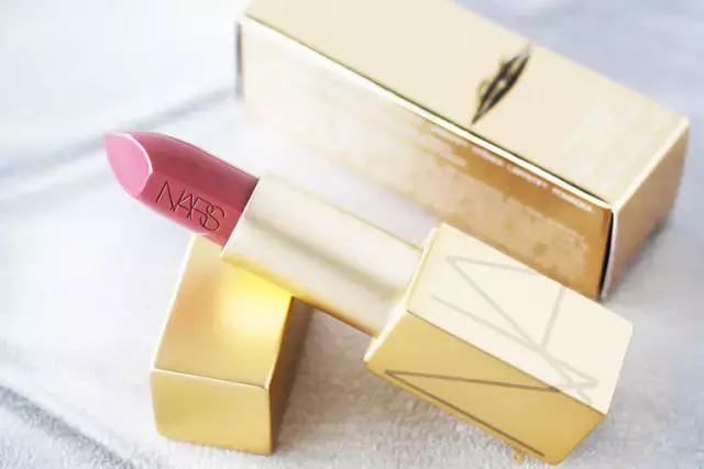 抛弃那些超级美的官方宣传图,圣诞限量还值不值得买?