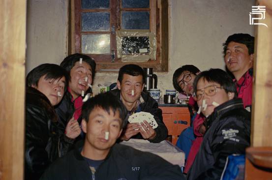 17名登山队员攀登神山全部遇难,消失的登山队