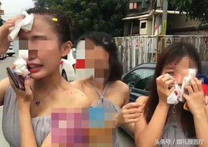 何必学深圳大锤砸门*力暴**抢亲,一招之敌轻松摆脱伴娘团的堵门危机