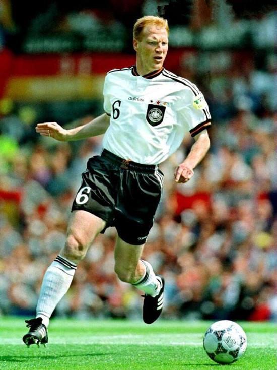 我们不一样英国王室,英格兰为啥老是换球衣号码